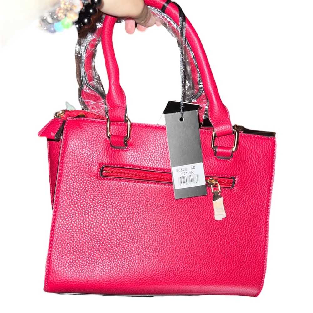 Red purse - Picture 2 of 4